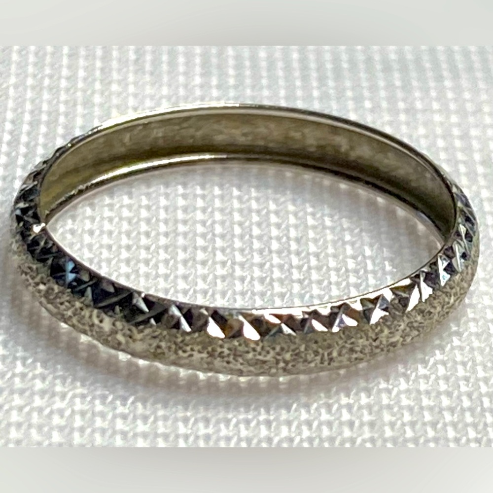 *SOLD* 14K White Gold Stardust Stack Ring